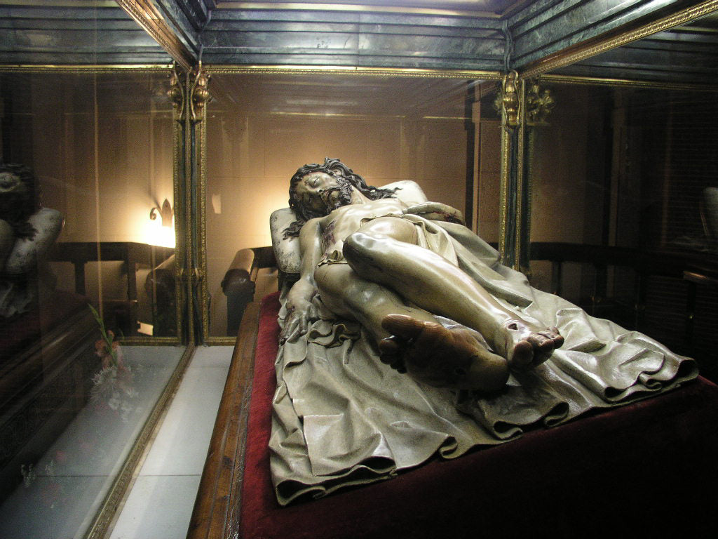 Recumbent Entombed Christ Statue - Sacred Tabletop Art | Apex3DLabs